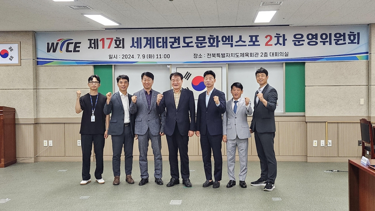 完美首秀，哈伍德-贝利斯替补建功，斩获英格兰队生涯处子球