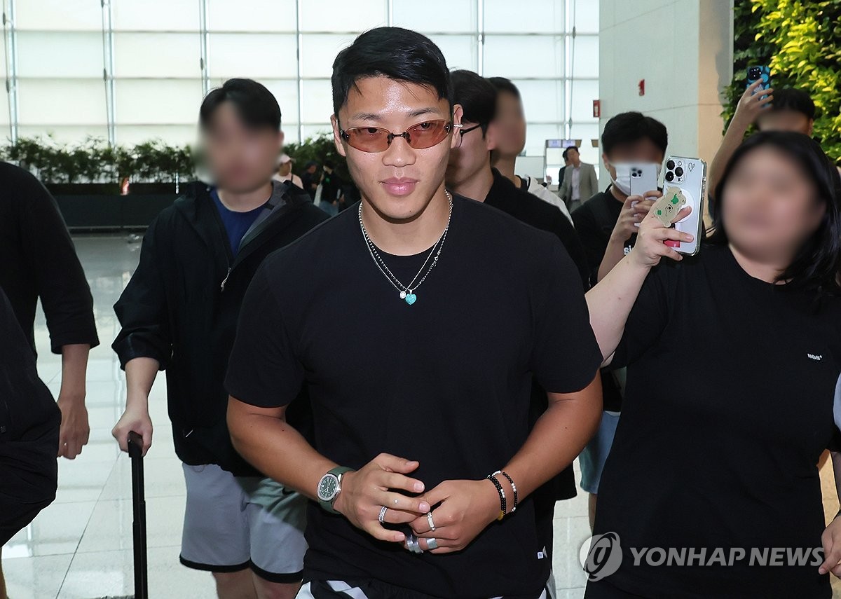 曝雄鹿不愿放弃字母哥和利拉德组合 目前致力于调整现有阵容
